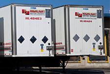 Dry van transport truck