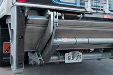 Liftgate truck