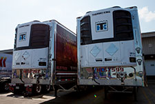Reefer transport truck